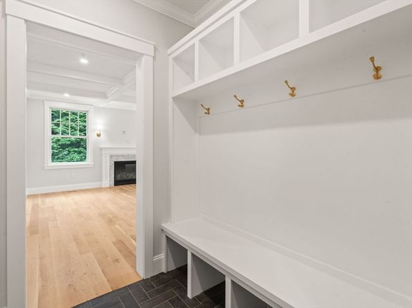 19 Northgate Road, Wellesley MA 02481