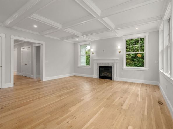 19 Northgate Road, Wellesley MA 02481