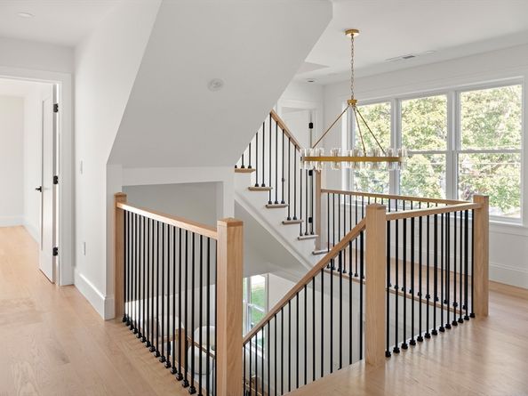 3 Frank St, Woburn MA 01801
