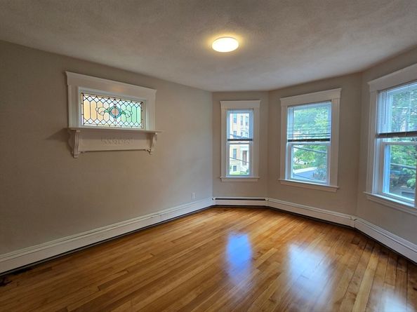 8-10 Chatham St 4, Cambridge MA 02139