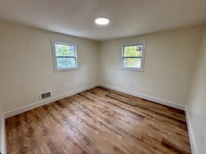 8 Blueberry Lane, Sturbridge MA 01566