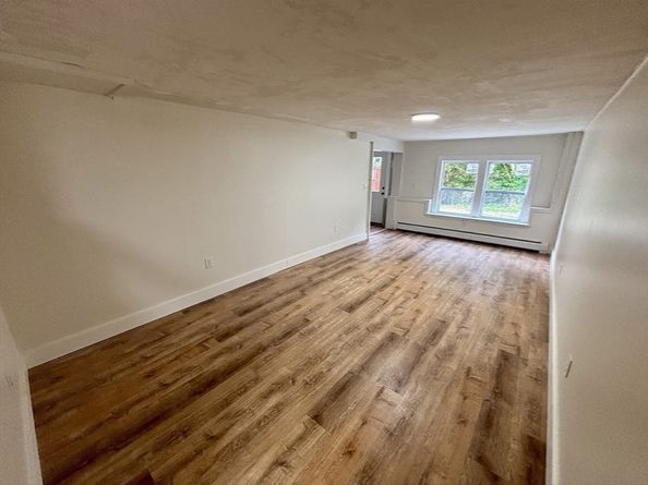 8 Blueberry Lane, Sturbridge MA 01566