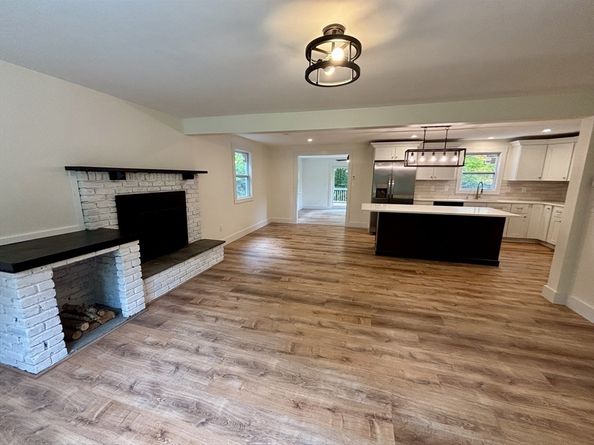 8 Blueberry Lane, Sturbridge MA 01566