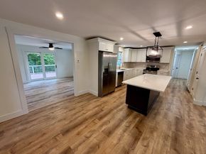 8 Blueberry Lane, Sturbridge MA 01566
