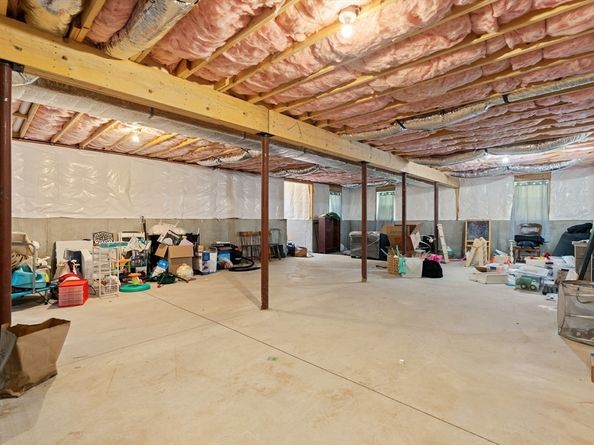 17 Pond Edge Trl, Wareham MA 02571