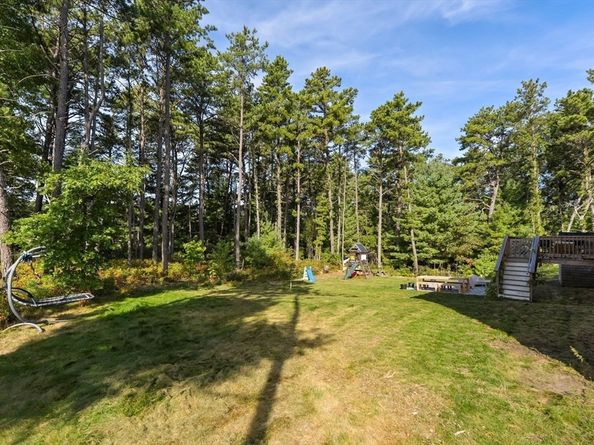 17 Pond Edge Trl, Wareham MA 02571