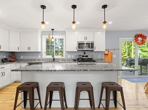 17 Pond Edge Trl, Wareham MA 02571