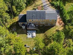 17 Pond Edge Trl, Wareham MA 02571