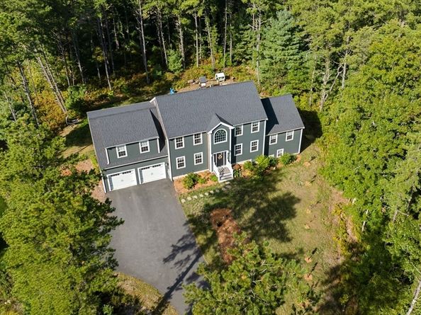 17 Pond Edge Trl, Wareham MA 02571