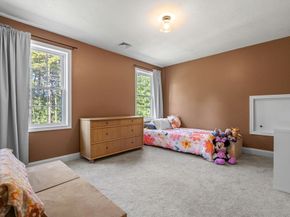 17 Pond Edge Trl, Wareham MA 02571