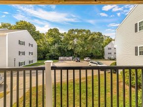 13 Chapel Hill Dr 5, Plymouth MA 02360