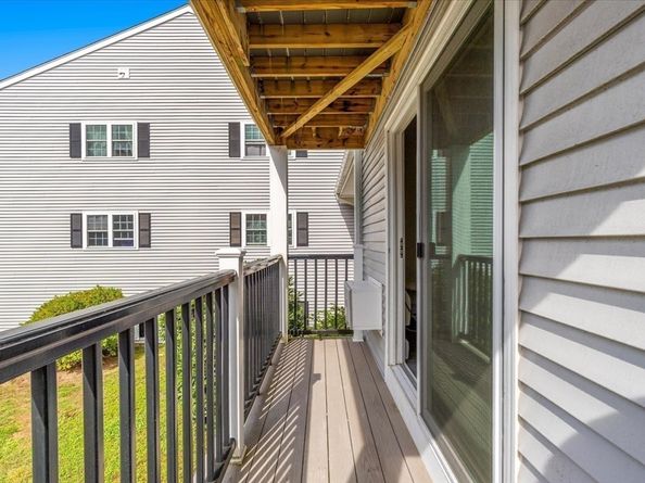 13 Chapel Hill Dr 5, Plymouth MA 02360