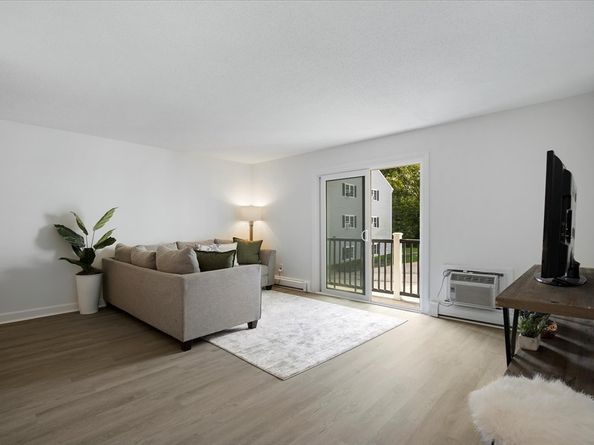 13 Chapel Hill Dr 5, Plymouth MA 02360