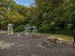 13 Chapel Hill Dr 5, Plymouth MA 02360