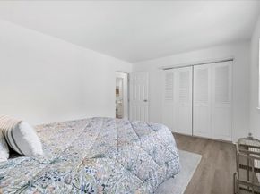 13 Chapel Hill Dr 5, Plymouth MA 02360
