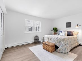 13 Chapel Hill Dr 5, Plymouth MA 02360