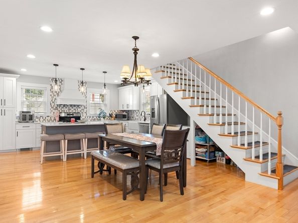 214 Lynn St, Peabody MA 01960