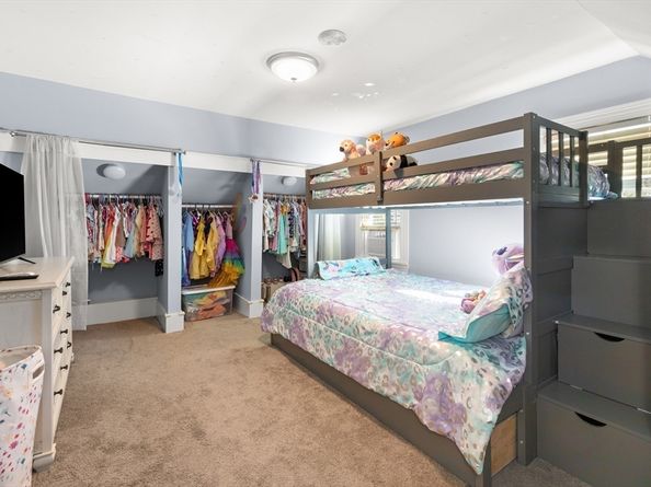 214 Lynn St, Peabody MA 01960