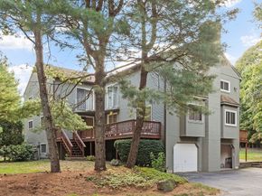 102 Captain Eames Cir 102, Ashland MA 01721