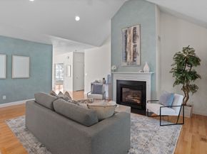 15 Stone Ridge Road 15, Westford MA 01886