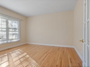 15 Stone Ridge Road 15, Westford MA 01886