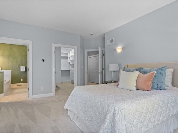 15 Stone Ridge Road 15, Westford MA 01886
