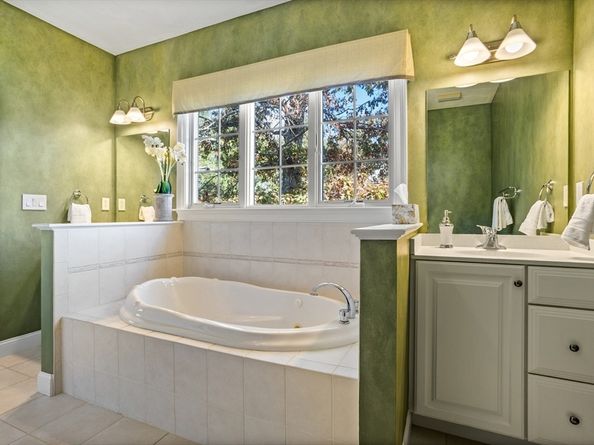 15 Stone Ridge Road 15, Westford MA 01886