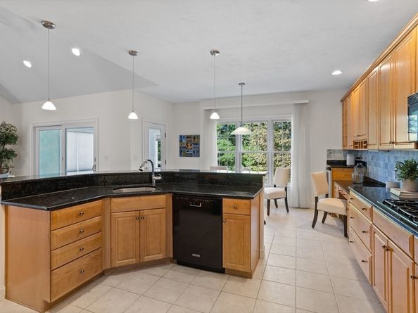 15 Stone Ridge Road 15, Westford MA 01886