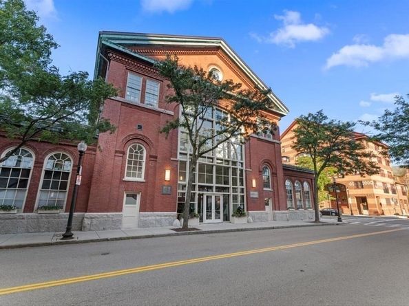 106 13th Street 204, Boston MA 02129