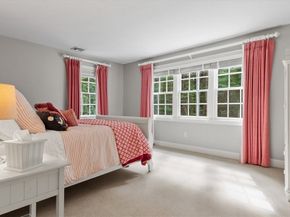 1080 North St, Walpole MA 02081