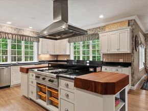 1080 North St, Walpole MA 02081