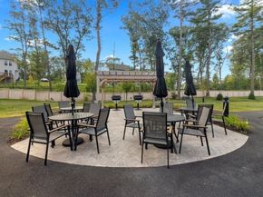2 Winslow Lane 406, Grafton MA 01536