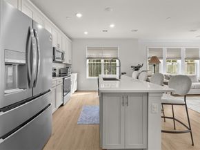 2 Winslow Lane 406, Grafton MA 01536