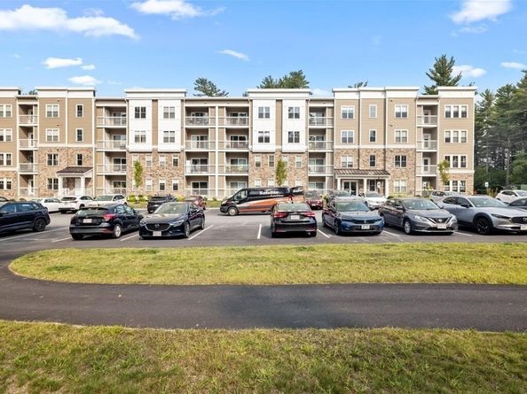 2 Winslow Lane 406, Grafton MA 01536