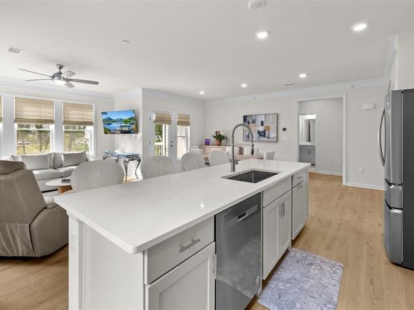 2 Winslow Lane 406, Grafton MA 01536