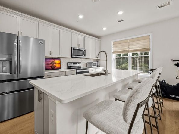 2 Winslow Lane 406, Grafton MA 01536