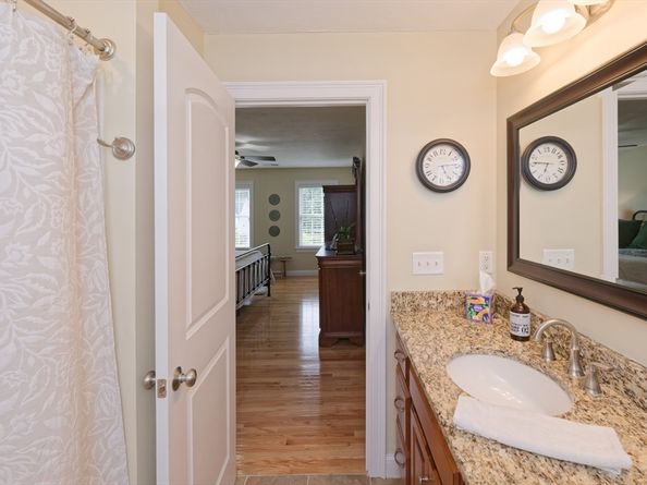 192 Rebecca Rd, Northbridge MA 01588