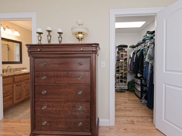 192 Rebecca Rd, Northbridge MA 01588