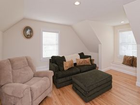 192 Rebecca Rd, Northbridge MA 01588