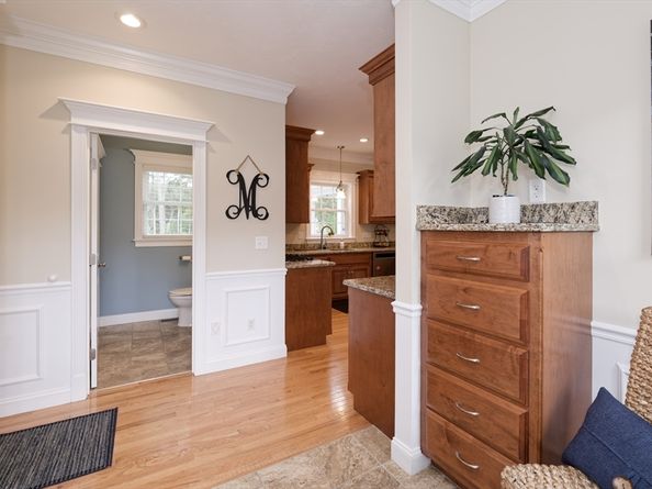 192 Rebecca Rd, Northbridge MA 01588
