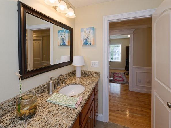192 Rebecca Rd, Northbridge MA 01588