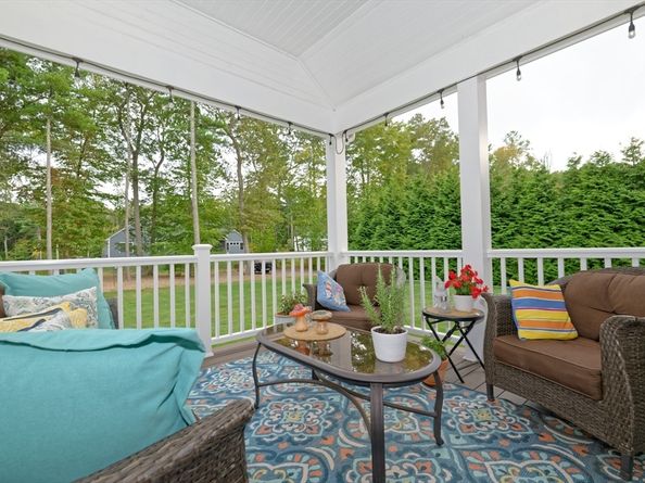 192 Rebecca Rd, Northbridge MA 01588