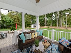 192 Rebecca Rd, Northbridge MA 01588