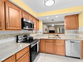 1012 Pleasant St 31, Weymouth MA 02189