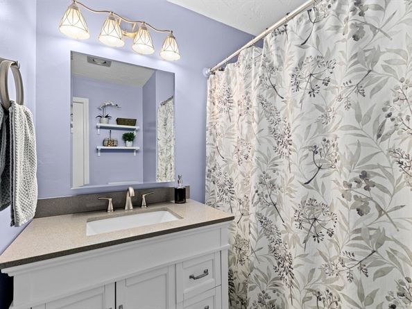 1012 Pleasant St 31, Weymouth MA 02189