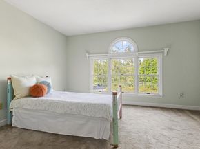 14 Frost Ln, Sudbury MA 01776