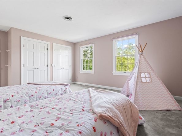 14 Frost Ln, Sudbury MA 01776