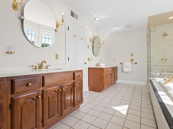14 Frost Ln, Sudbury MA 01776