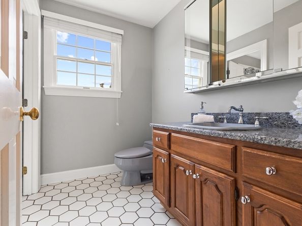 14 Frost Ln, Sudbury MA 01776