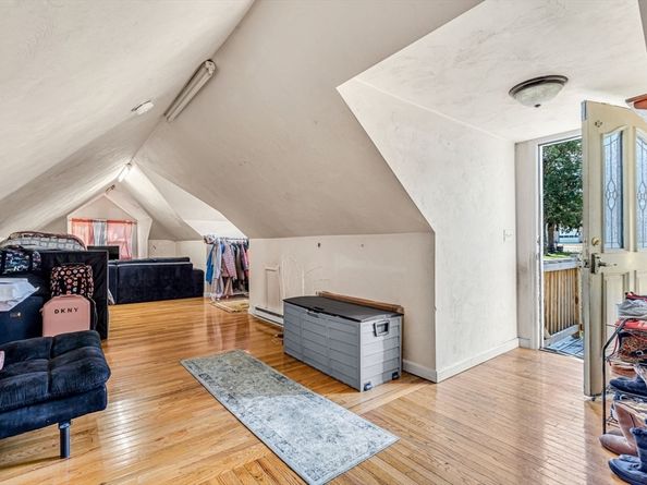 2 Brookline St, Webster MA 01570